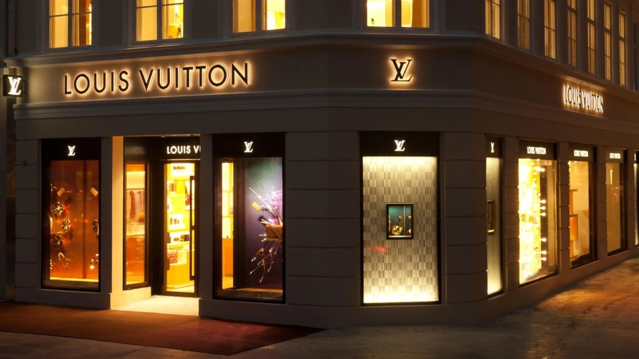 Вижте новите обувки на Louis Vuitton за 4400 лева 