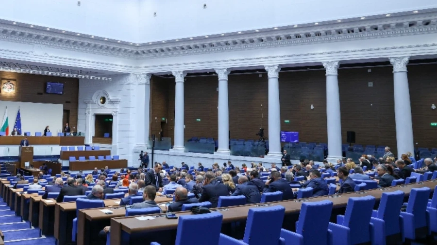 Бюджетът на ДОО е приет на първо четене