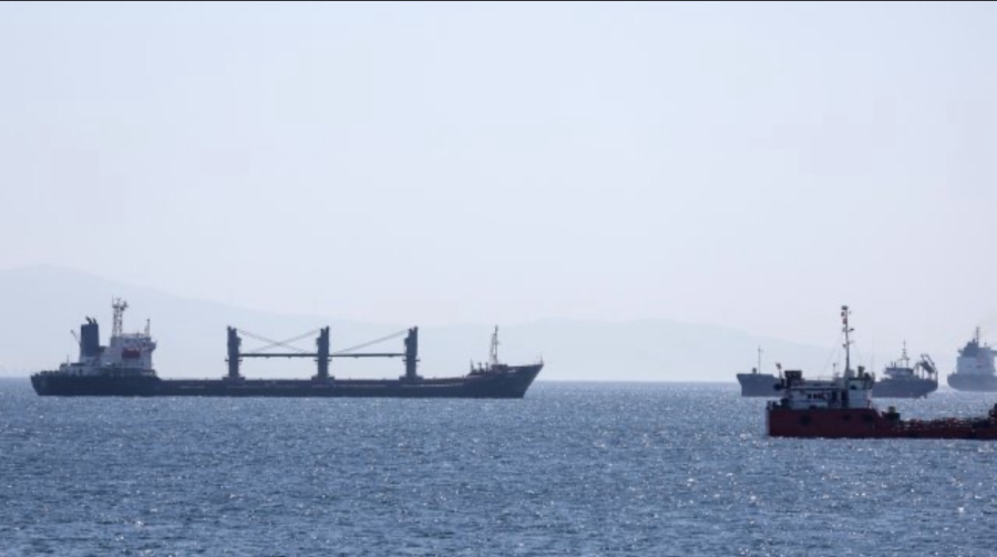 3 кораба са атакувани в Червено море, сред тях е американският разрушител USS Carney