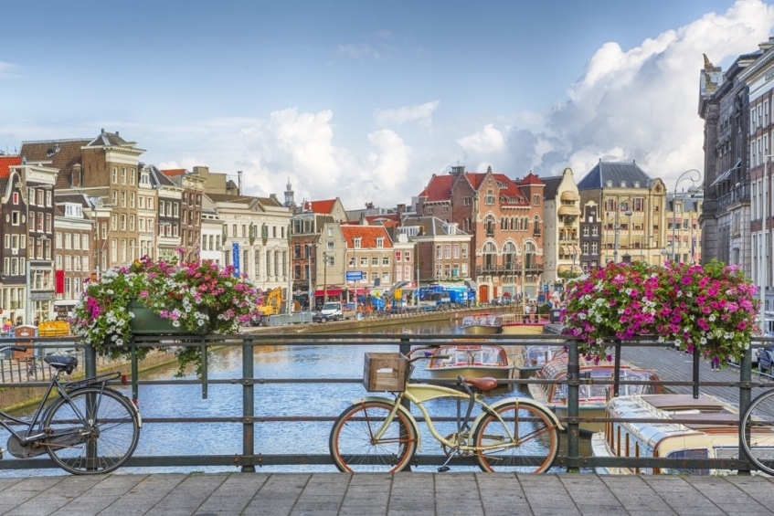 Амстердам въвежда ограничение на скоростта 30 км/ч по повечето улици 