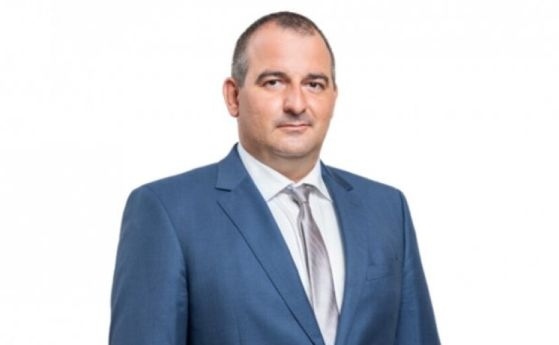 Съветникът от СОС, напуснал Възраждане, пребит пред дома си