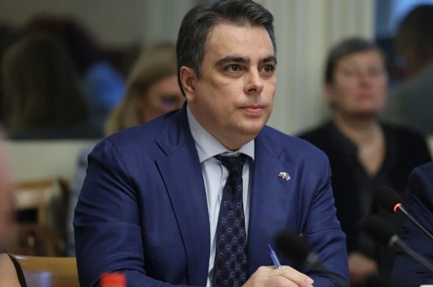 Василев: България очаква от ЕК второ плащане по ПВУ до февруари