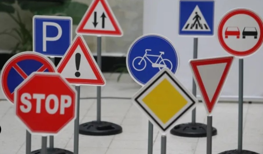 Въвеждат шест нови пътни знака
