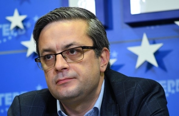 Тома Биков: В ГЕРБ не е обсъждано Борисов да е премиер с вице Пеевски
