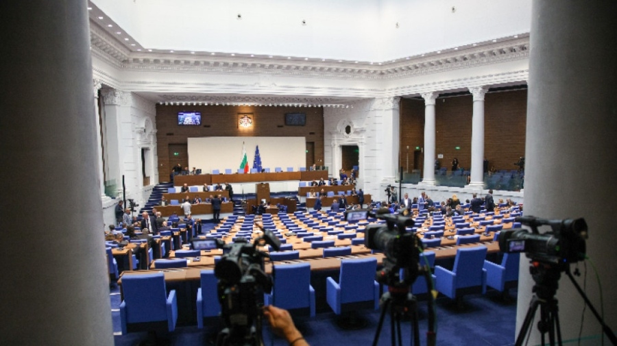 Парламентът гласува бюджетите на НЗОК и Държавното обществено осигуряване за 2024 г.