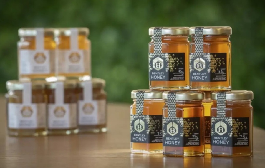 Bentley пусна ексклузивен черен мед