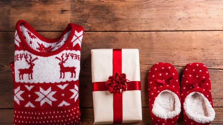  Колко пари ще похарчим за коледни подаръци тази година?