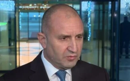 Радев: Лидерите на ПП-ДБ, Борисов и Пеевски изнасилват Конституцията заедно