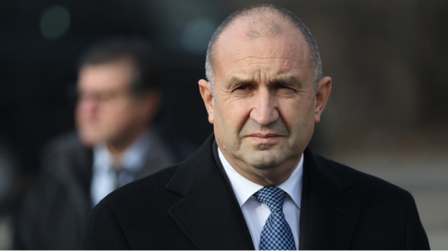 Радев на среща с българския военен контингент в KFOR