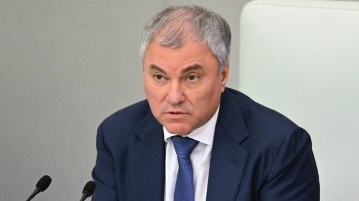 Москва защити Вучич срещу протестите в Сърбия, иска да смаже опита за преврат