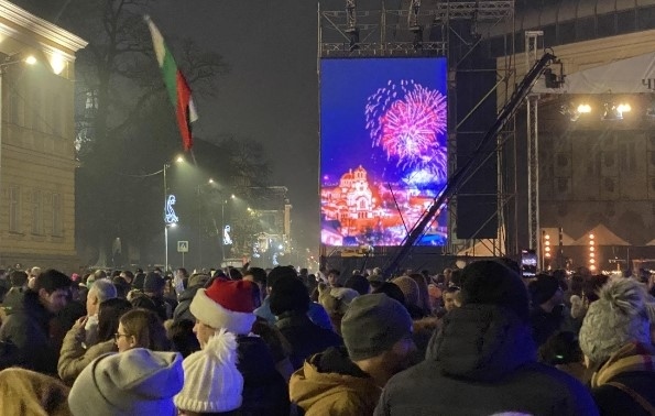 Новогодишният концерт в София: Без фойерверки и с КПП-та