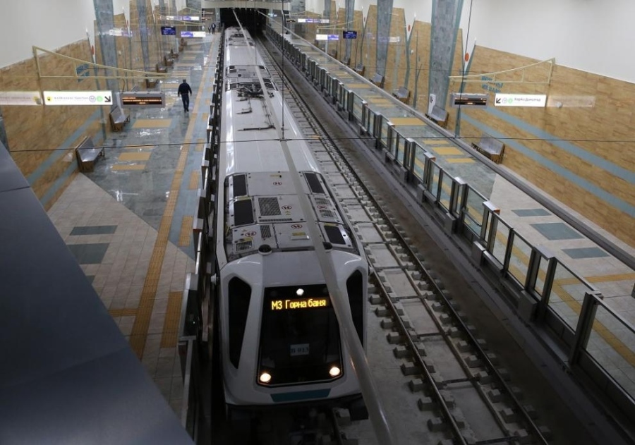 Кои линии на градския транспорт в София ще се движат в Новогодишната нощ