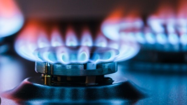 За година газът в България поевтиня с близо 57%