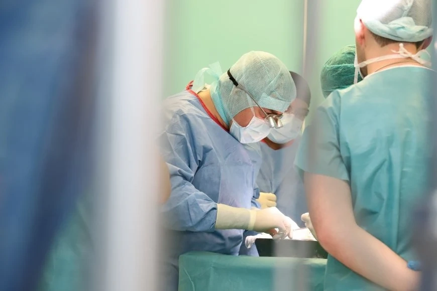 Първа успешна чернодробна трансплантация от жив донор на жив реципиент в Гърция