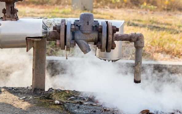 Изтичане на газ от спукана тръба в Банкя