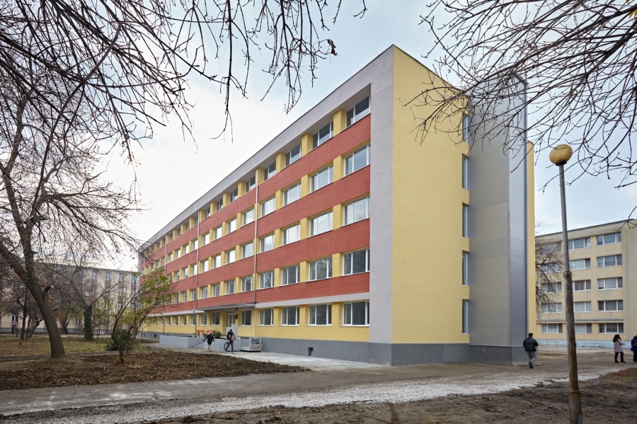 УХТ залага на модерен стандарт и нова визия за обучението и живота на студентите