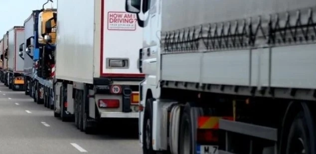 Десетки български тирове блокирани на Дунав мост II