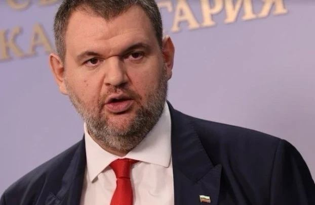 Делян Пеевски: Един самозабравил се министър унизи парламента