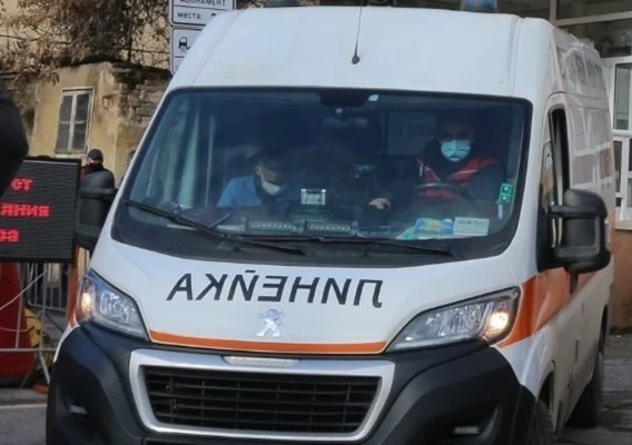 Синдикат Защита: Протестиращите спешни медици приеха да спрат гладната си стачка