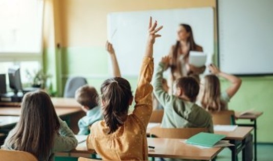 Учениците ще могат да отсъстват до 15 дни по семейни причини с бележка от родителя