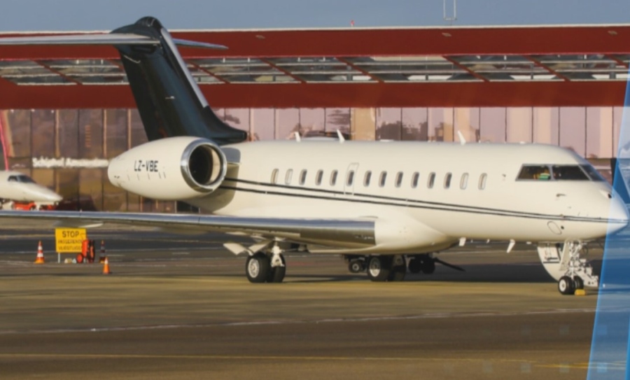 Продават на търг самолета на Васил Божков