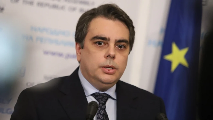 Асен Василев за разследването на Бърд: Не били компютри, а компоти