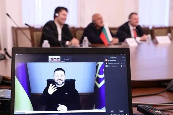 Зеленски към Борисов, Пеевски и Петков: Във Ваше лице имаме истински големи приятели