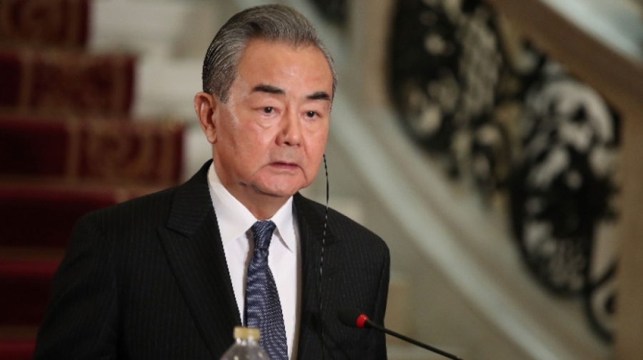 Китай призова за спиране на нападенията срещу търговски кораби в Червено море