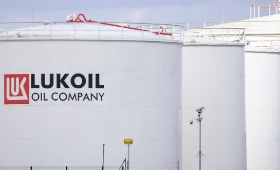 Делян Добрев за Лукойл: Законът за компенсиране на горивата влезе в сила