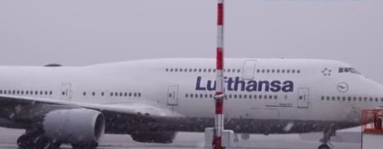 Обилен сняг отменя полети във Франкфурт, засяга и България