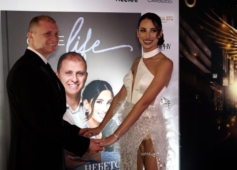 Бизнесменът Даниел Бачорски се ожени на Малдивите (СНИМКИ)