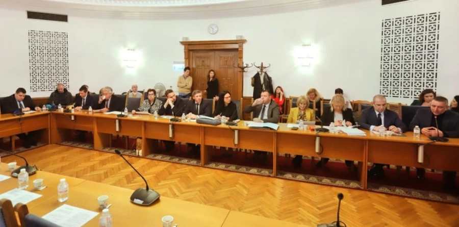 Отнеха председателството на Възраждане в Комисията за контрол над службите