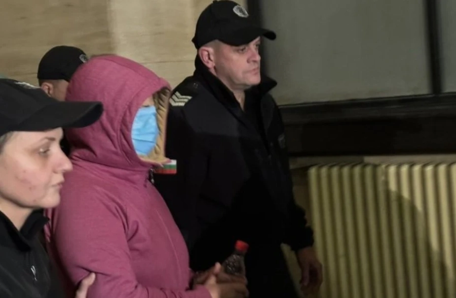 Външно министерство уволнява заподозряната за убийството на зет си Пейо Пеев