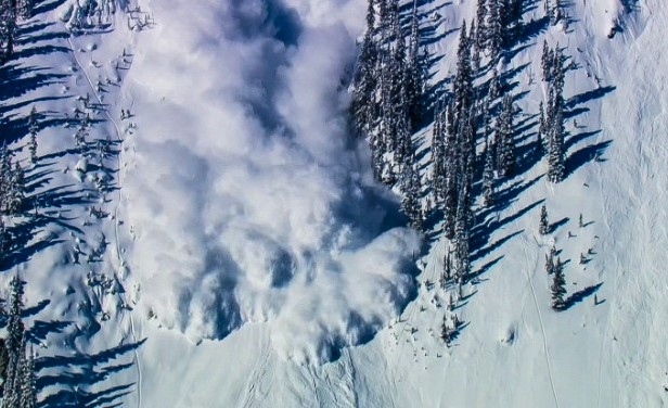 Предупреждение: Лавинната опасност над Банско се покачва