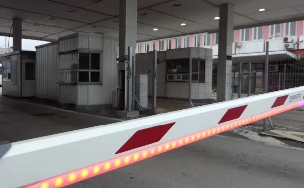 Сърбите спряха временно пропускането на товарни автомобили през Калотина