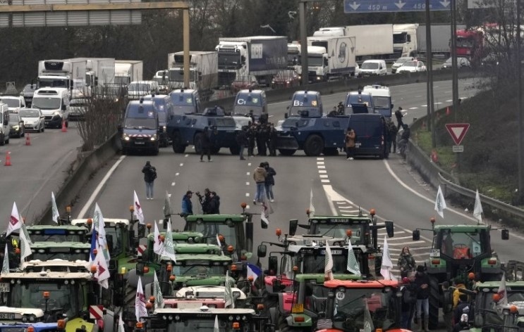 Под натиска на земеделските протести Брюксел отложи приемането на по-строги правила