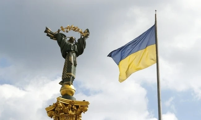 Украински официални лица да не ползват нецензурен език публично  