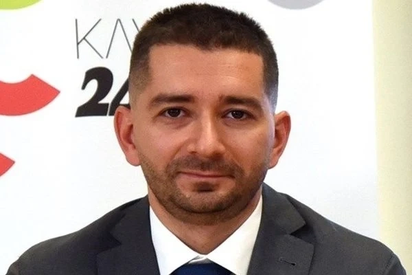 Слави Василев: Стефан Янев се скри заради жена, тогава се появиха Кирил Петков и Асен Василев