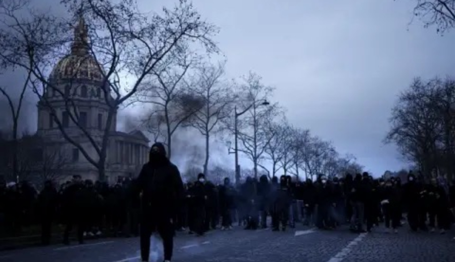 Фермерите във Франция вдигат блокадите