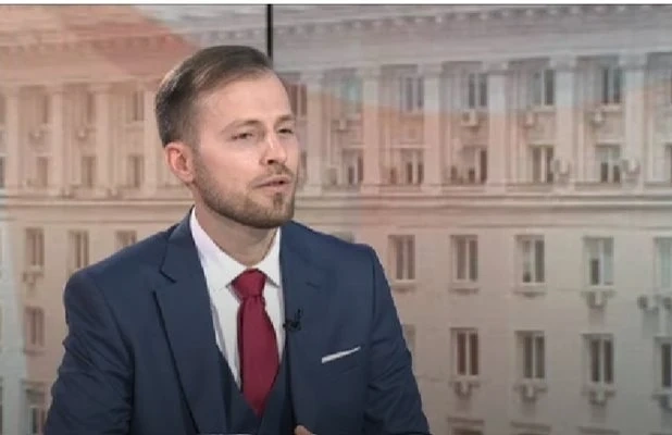 Искрен Митев: Явно нещата се случват добре, щом ГЕРБ говорят за отлагане на ротацията