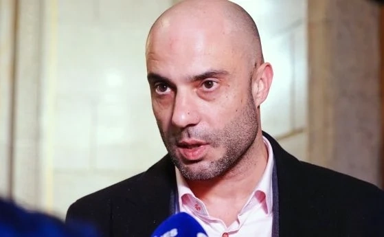 Шефът на КЗП: Не е резонно телекоми да индексират договори, сключени в края на 2023 г.