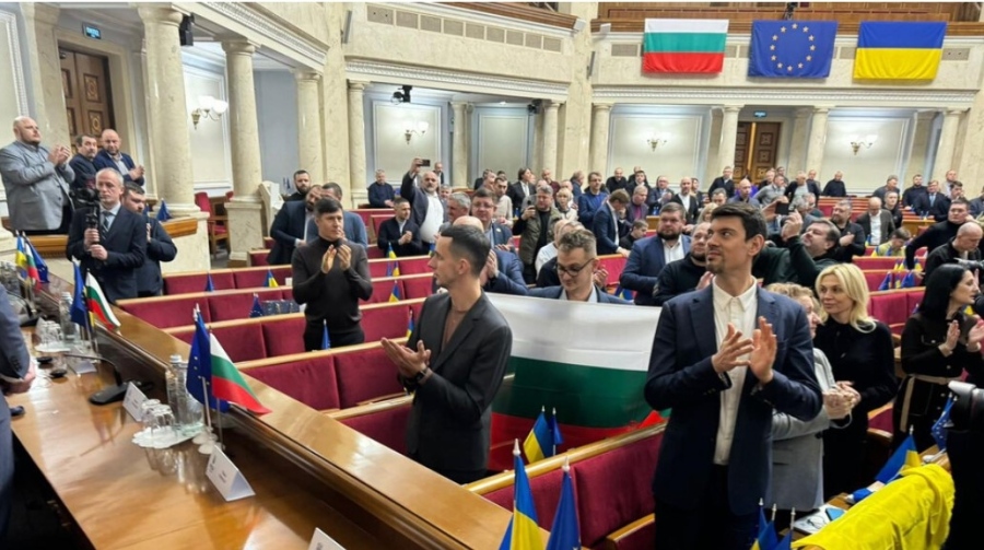 Желязков пред украинския парламент: Няма да ви изоставим, докато Украйна не си върне живота (СНИМКИ)