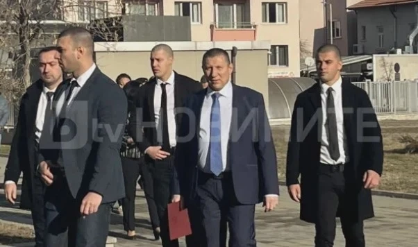 Върховната касационна прокуратура влезе на проверка в Софийската районна прокуратура. Сарафов: В СРП се руши постаментът на справедливостта (СНИМКИ)