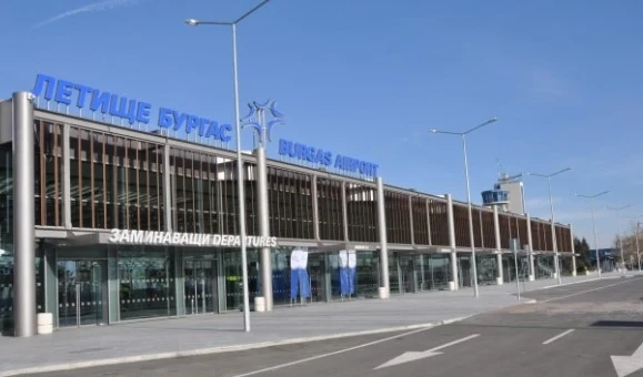 Временно затварят летище Бургас