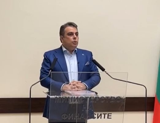 Асен Василев: Вярвам, че България ще е част от еврозоната от 1 януари 2025 г.