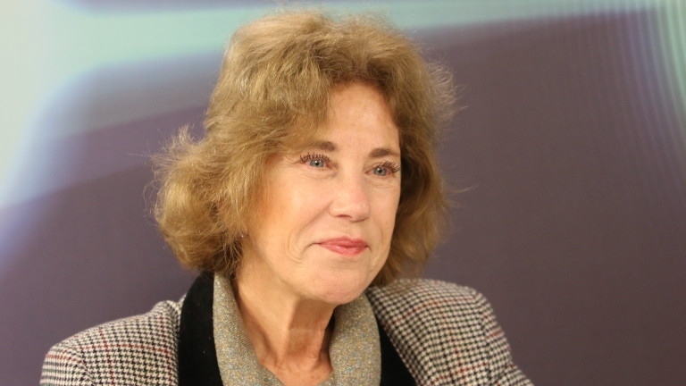 Елена Поптодорова: Путин смята, че Мъск е чипирал мозъци на американци и създава механизирана фигура, която да контролира живота