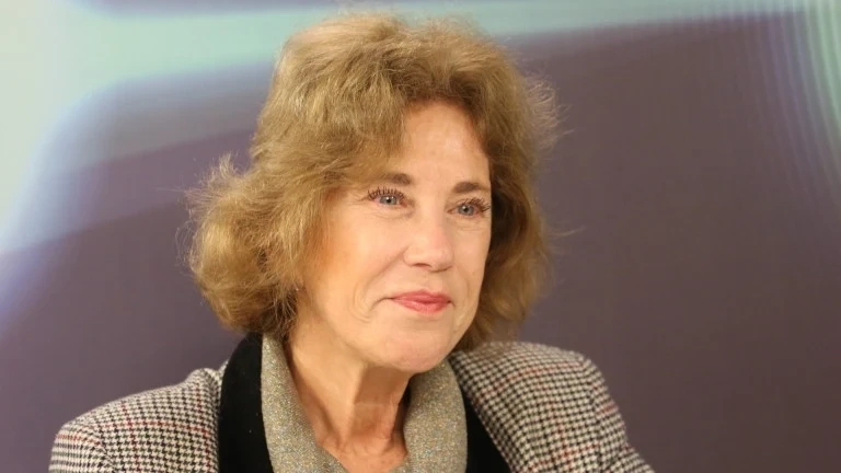 Елена Поптодорова: Путин смята, че Мъск е чипирал мозъци на американци и създава механизирана фигура, която да контролира живота