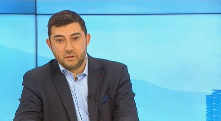 Карлос Контрера: Борис Бонев обикаля по медиите като лазарка
