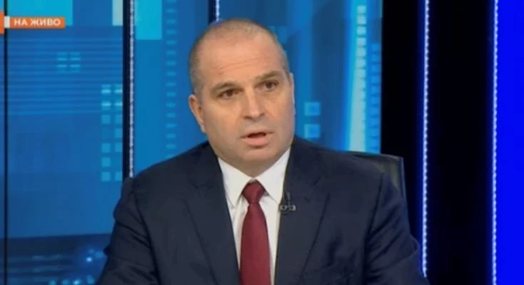Гроздан Караджов: Задкулисието лови риба в мътните води на сегашното управление