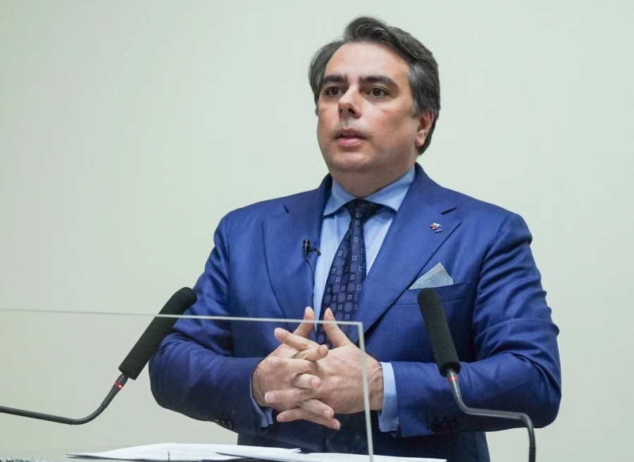 Василев: Вървим по план за еврото - критерият за инфлацията през 2024 ще бъде изпълнен